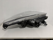 Laden Sie das Bild in den Galerie-Viewer, Frontscheinwerfer Ford Kuga GV41-13W030-AH Links Scheinwerfer Headlight SCH2770499535de