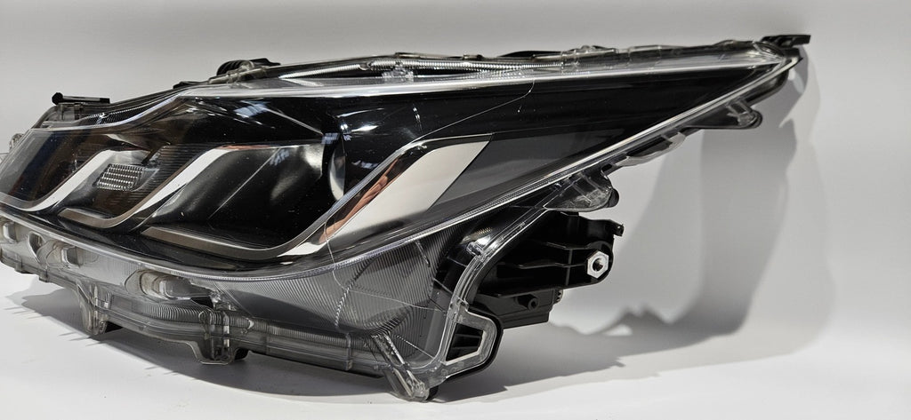 Frontscheinwerfer Toyota Corolla 81150-02T31 FALSE Scheinwerfer Headlight SCH5641128028mf