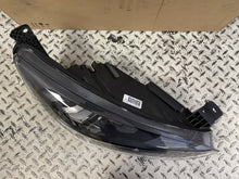 Laden Sie das Bild in den Galerie-Viewer, Frontscheinwerfer Ford Focus MX7B-13E014-ED Rechts Scheinwerfer Headlight SCH6570702396ci