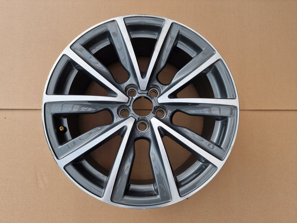 1x Alufelge 17 Zoll 7.5" 5x100 36ET Glanz Silber 8X0601025CD Audi Mg Rim Wheel