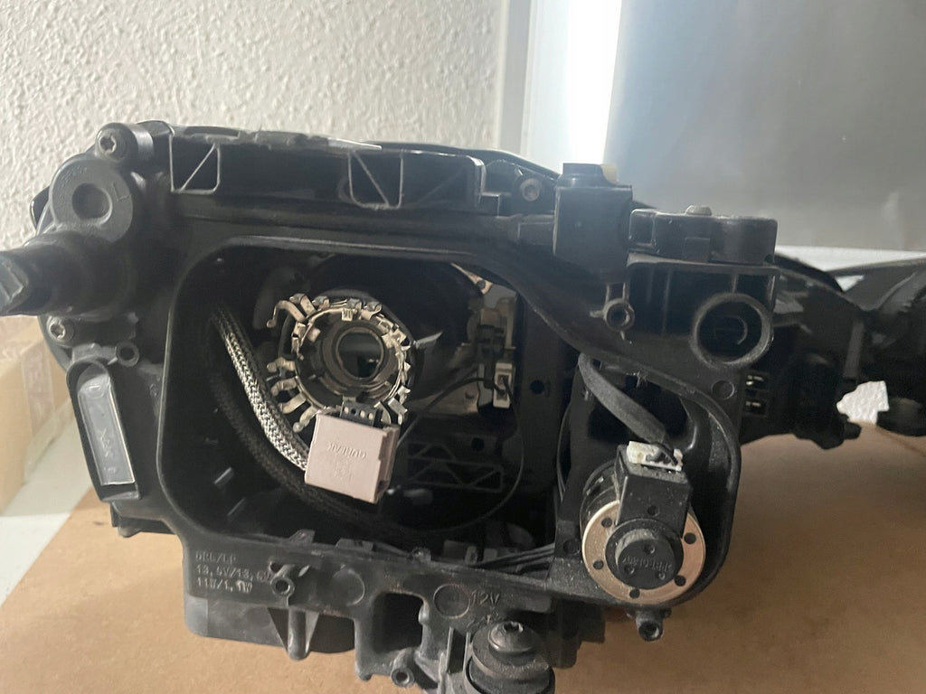 Frontscheinwerfer VW Golf VII Sportsvan 517941032B 517941031B Xenon Ein Satz SCH3330471178fi