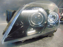 Load image into Gallery viewer, Frontscheinwerfer Opel Astra H 13252433 Xenon Links Scheinwerfer Headlight SCH8968684329af