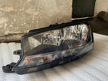 Laden Sie das Bild in den Galerie-Viewer, Frontscheinwerfer Skoda Fabia III 6V1941015D Links Scheinwerfer Headlight