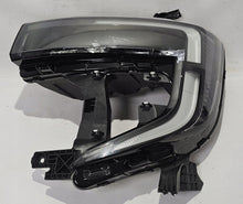 Laden Sie das Bild in den Galerie-Viewer, Frontscheinwerfer Nissan Interstar Master III 260609073R Links Headlight SCH4939367666pi