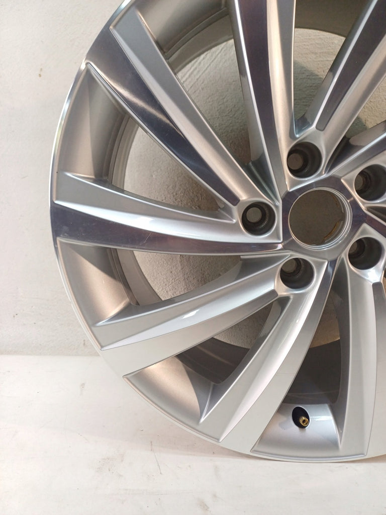 1x Alufelge 18 Zoll 7.5" 5x112 48ET Glanz Silber 5E3601025AS Skoda Octavia Iv FEL8363483368iq