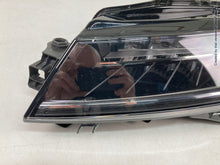 Laden Sie das Bild in den Galerie-Viewer, Frontscheinwerfer Skoda Superb III 3V1941015D Full LED Links Headlight