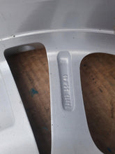 Load image into Gallery viewer, 1x Alufelge 17 Zoll 7.0" 5x114.3 49ET 7J17CH5-49 Renault Rim Wheel FEL2606848295du