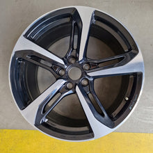 Load image into Gallery viewer, 1x Alufelge 18 Zoll 9.0&quot; 5x112 52ET Glanz Schwarz 8S0601025T Audi Rim Wheel