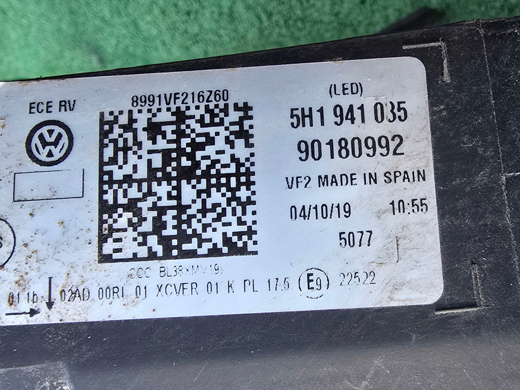 Frontscheinwerfer VW Golf VIII 5H1941035 LED Links Scheinwerfer Headlight SCH8796896018xx