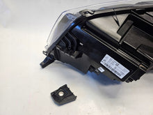 Laden Sie das Bild in den Galerie-Viewer, Frontscheinwerfer Toyota Proace 9847211480 Xenon Rechts Scheinwerfer Headlight SCH1989049338ud