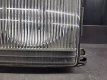 Laden Sie das Bild in den Galerie-Viewer, Frontscheinwerfer Mercedes-Benz W123 1305235051R Rechts Scheinwerfer Headlight SCH3438759379zj