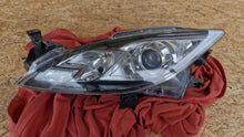 Laden Sie das Bild in den Galerie-Viewer, Frontscheinwerfer Mazda II Hatchback 6 Links Scheinwerfer Headlight