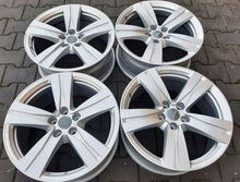 Laden Sie das Bild in den Galerie-Viewer, 4x Alufelge 18 Zoll 8.0" 5x112 25ET Glanz Silber 4M0601025 Audi Q7 Rim Wheel FEL6367554375yw