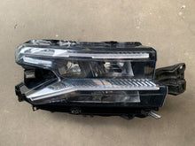 Laden Sie das Bild in den Galerie-Viewer, Frontscheinwerfer Citroën C5 Aircross 9845355980 Rechts Scheinwerfer Headlight SCH8412233836go
