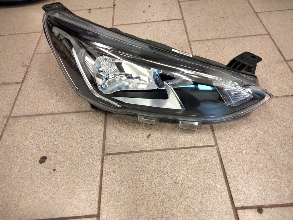 Frontscheinwerfer Ford Focus MX7B-13E014-CC LED Ein Stück (Rechts oder Links) SCH3143674562zz
