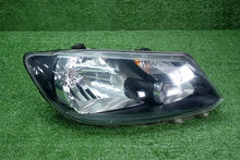 Laden Sie das Bild in den Galerie-Viewer, Frontscheinwerfer VW Caddy 2K5941006B Rechts Scheinwerfer Headlight SCH9446063401zr