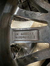 Load image into Gallery viewer, 1x Alufelge 17 Zoll 7.0" 5x112 41ET Glanz Schwarz BM00379 BMW Rim Wheel FEL4095671871va