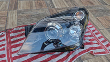 Laden Sie das Bild in den Galerie-Viewer, Frontscheinwerfer Opel Astra H 93178647LH Xenon Links Scheinwerfer Headlight SCH5603102598zc