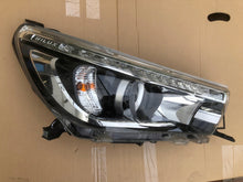 Load image into Gallery viewer, Frontscheinwerfer Toyota Hilux LED Rechts Scheinwerfer Headlight SCH7641181543hs
