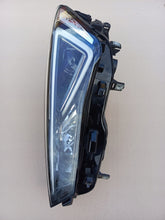Laden Sie das Bild in den Galerie-Viewer, Frontscheinwerfer Seat Tarraco 5FJ941007D LED Links Scheinwerfer Headlight SCH2131751133za