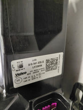 Laden Sie das Bild in den Galerie-Viewer, Frontscheinwerfer Seat Leon 5FB941035G Links Scheinwerfer Headlight SCH9203838224cz