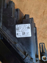 Laden Sie das Bild in den Galerie-Viewer, Frontscheinwerfer VW Touran 5TB941082B LED Rechts Scheinwerfer Headlight