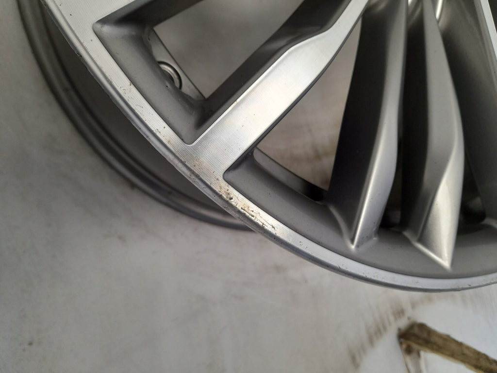 1x Alufelge 19 Zoll 8.0" 5x120 36ET Glanz Silber 6877136 BMW Rim Wheel FEL7588027676oz