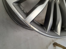 Load image into Gallery viewer, 1x Alufelge 19 Zoll 8.0" 5x120 36ET Glanz Silber 6877136 BMW Rim Wheel FEL7588027676oz