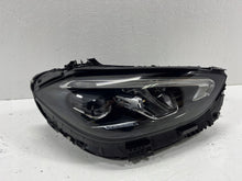 Laden Sie das Bild in den Galerie-Viewer, Frontscheinwerfer Mercedes-Benz W206 A2069064003 Rechts Scheinwerfer Headlight SCH7565012936wt
