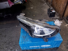 Laden Sie das Bild in den Galerie-Viewer, Frontscheinwerfer Alfa Romeo Stelvio 50563962 Bi-Xenon Links Headlight SCH3811303695aj