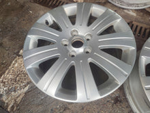 Laden Sie das Bild in den Galerie-Viewer, 1x Alufelge 17 Zoll 6.0" 5x112 46ET Silber 3T0601025 Skoda Rim Wheel FEL9563924508yu