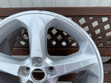 Load image into Gallery viewer, 1x Alufelge 18 Zoll 8.0" 5x108 55ET Glanz Silber DS7C-1007-D1A Ford Mondeo V FEL4601421613xs