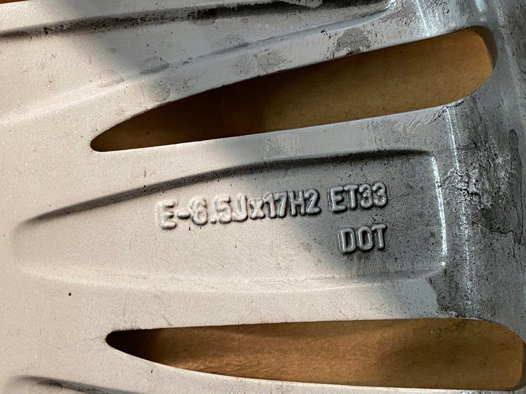 1x Alufelge 17 Zoll 6.5" 5x112 33ET 8U0601025E Audi Q3 Rim Wheel FEL8820611701zk