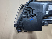 Laden Sie das Bild in den Galerie-Viewer, Frontscheinwerfer Toyota Proace 9852414745 Rechts Scheinwerfer Headlight SCH3054858153ov