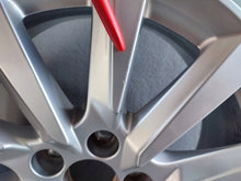 Laden Sie das Bild in den Galerie-Viewer, 1x Alufelge 16 Zoll 6.5" 5x100 40ET Glanz Silber 82A601025 Audi A1 Rim Wheel FEL3582312777ko