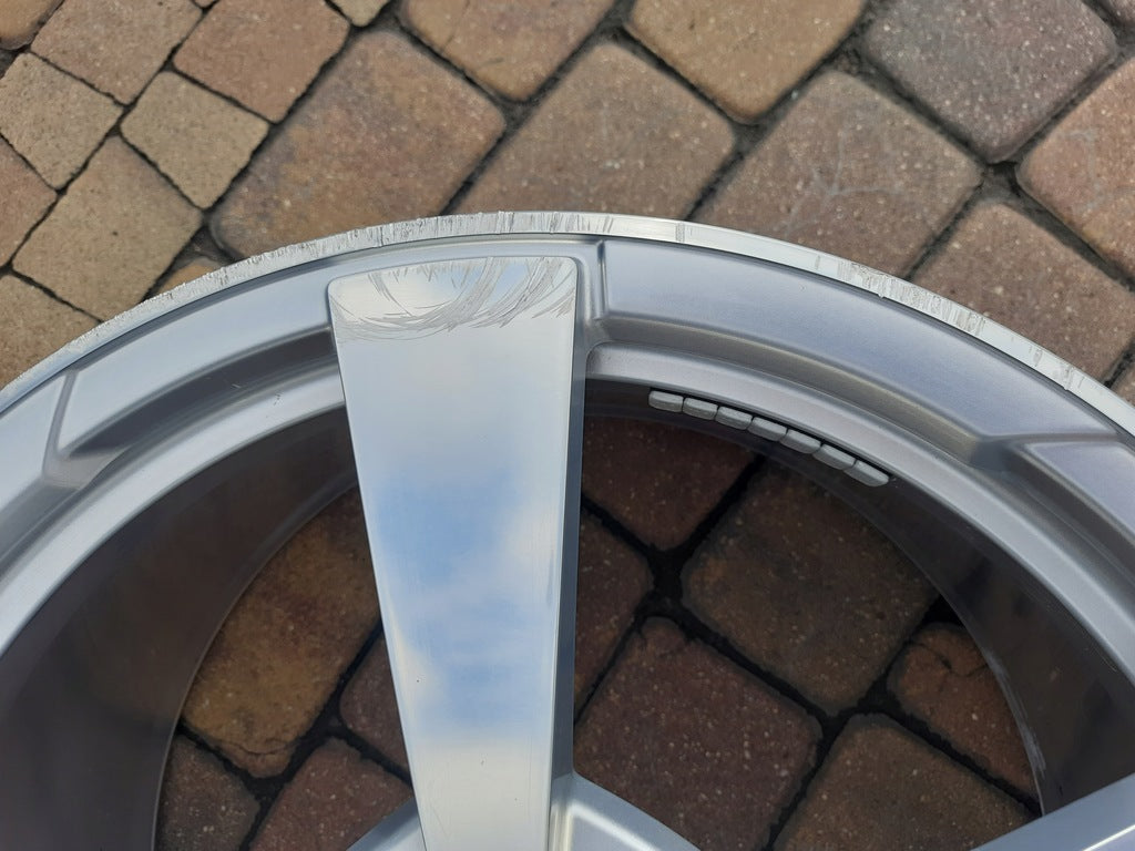 1x Alufelge 19 Zoll 9.0" 5x112 52ET Glanz Silber 850601025AQ Audi Tt Rim Wheel FEL9270956725ps