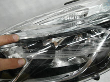 Laden Sie das Bild in den Galerie-Viewer, Frontscheinwerfer Renault Clio IV 260608367R Links Scheinwerfer Headlight SCH4822402637rd