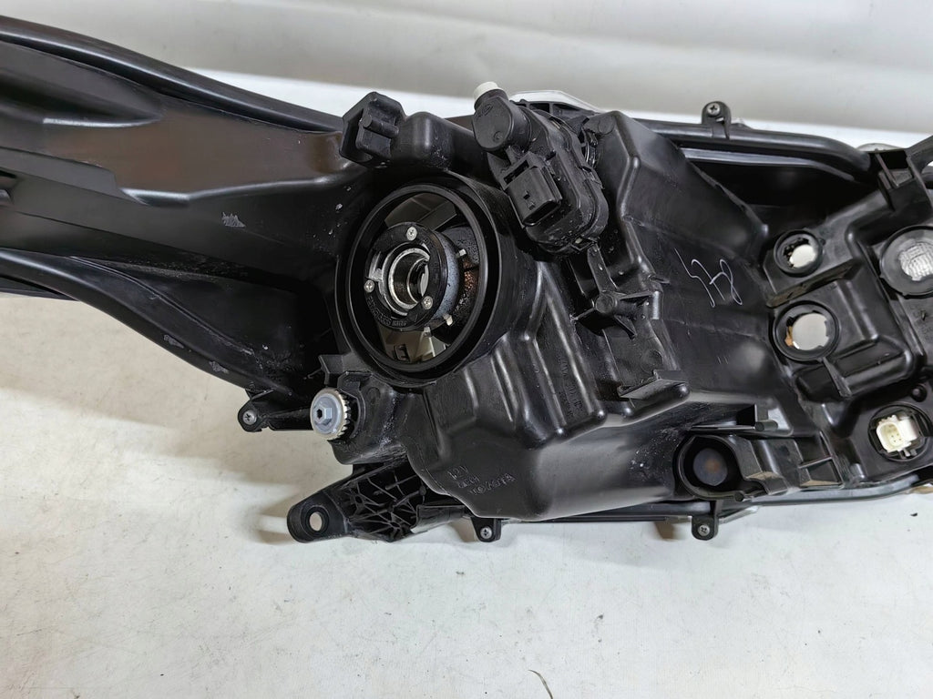 Frontscheinwerfer Toyota Yaris CCI4390 Links Scheinwerfer Headlight SCH8626819958zs