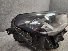Laden Sie das Bild in den Galerie-Viewer, Frontscheinwerfer BMW 2 G42 8083635-06 8083636-06 LED Ein Satz Headlight SCH6627180991jb