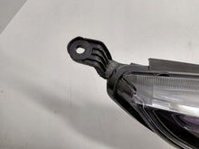 Laden Sie das Bild in den Galerie-Viewer, Frontscheinwerfer Toyota Avensis Rechts Scheinwerfer Headlight SCH8399043867xr