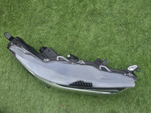 Laden Sie das Bild in den Galerie-Viewer, Frontscheinwerfer Toyota IV Yaris K0-8EU Rechts Scheinwerfer Headlight SCH3729909706ol