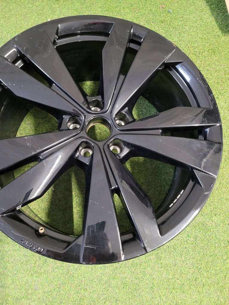 1x Alufelge 20 Zoll 9.0" 5x112 11A071490A Vw Rim Wheel FEL2619150572ge