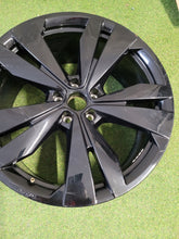Load image into Gallery viewer, 1x Alufelge 20 Zoll 9.0" 5x112 11A071490A Vw Rim Wheel FEL2619150572ge
