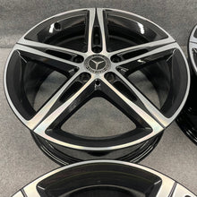 Laden Sie das Bild in den Galerie-Viewer, 4x Alufelge 18 Zoll 7.5" 5x112 49ET Glanz Schwarz A1774010700 Mercedes-Benz Cla FEL9497353241ms