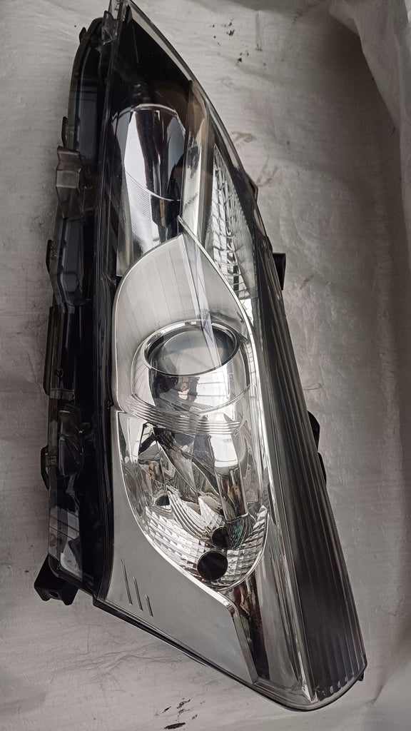 Frontscheinwerfer Toyota Verso 81150-0F160 Links Scheinwerfer Headlight SCH2488584943hz