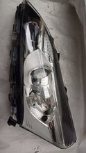Laden Sie das Bild in den Galerie-Viewer, Frontscheinwerfer Toyota Verso 81150-0F160 Links Scheinwerfer Headlight SCH2488584943hz