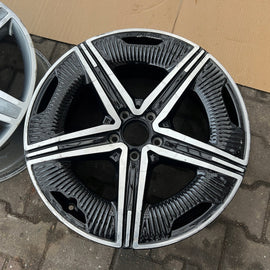1x Alufelge 19 Zoll 8.5