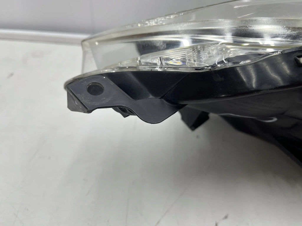 Frontscheinwerfer Toyota Ractis Rechts Scheinwerfer Headlight SCH8776655912kt