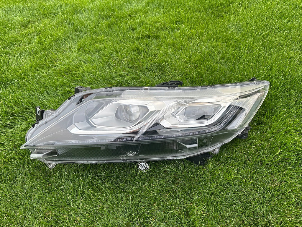 Frontscheinwerfer Mitsubishi Eclipse Cross I 8301D185 LED Rechts oder Links