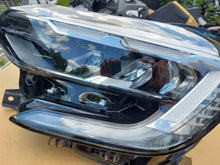 Load image into Gallery viewer, Frontscheinwerfer Renault Captur II 260608054R LED Links Scheinwerfer Headlight SCH3471316103jk